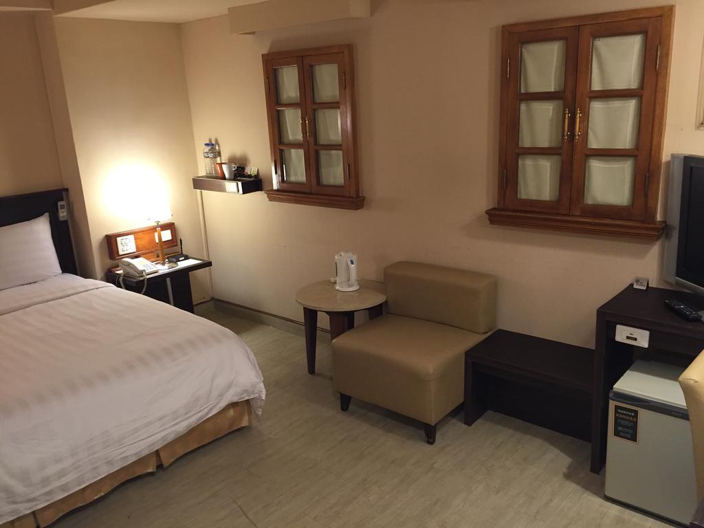 Goodness Hotel Гаосюн Экстерьер фото