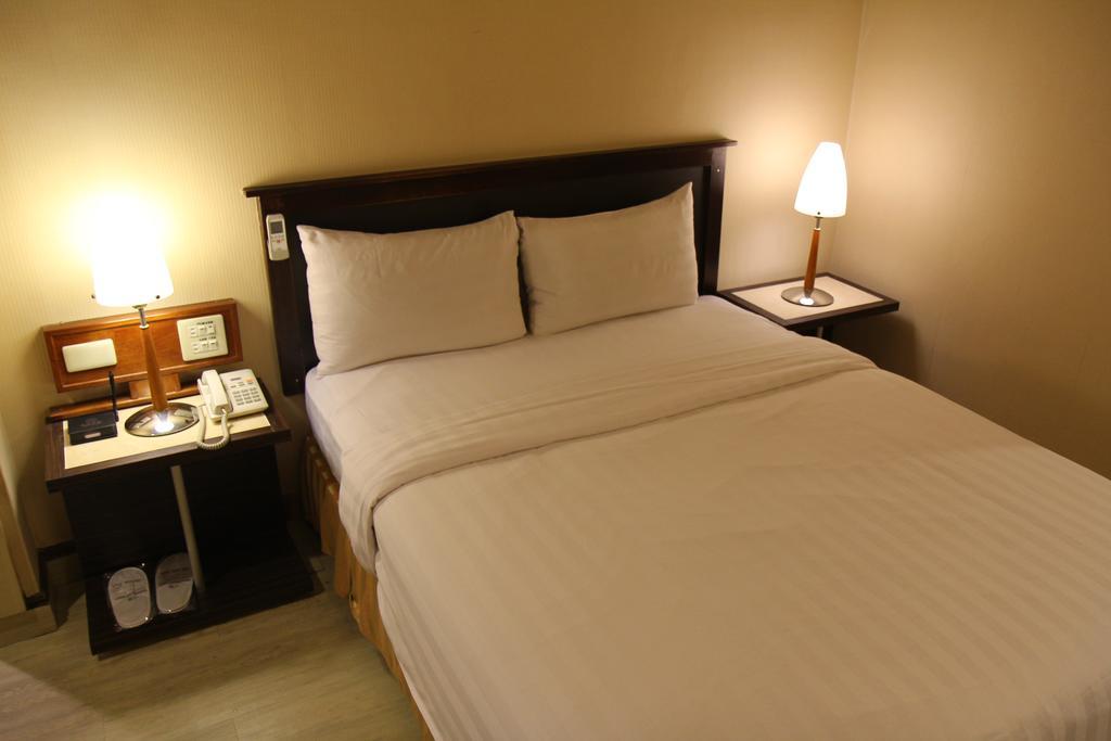 Goodness Hotel Гаосюн Экстерьер фото