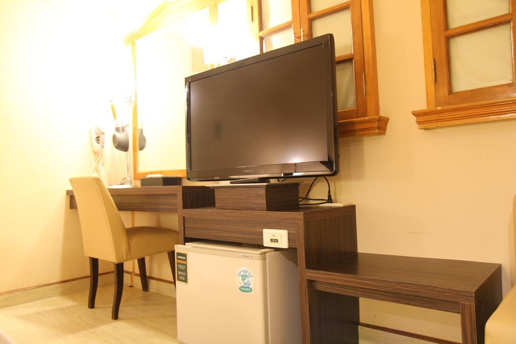 Goodness Hotel Гаосюн Экстерьер фото