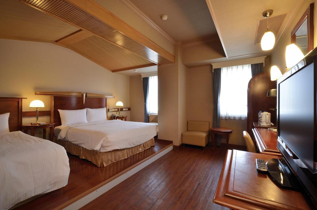 Goodness Hotel Гаосюн Экстерьер фото