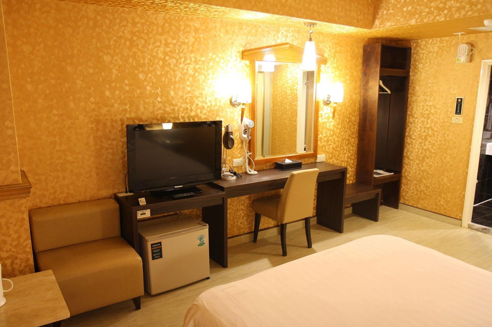 Goodness Hotel Гаосюн Экстерьер фото