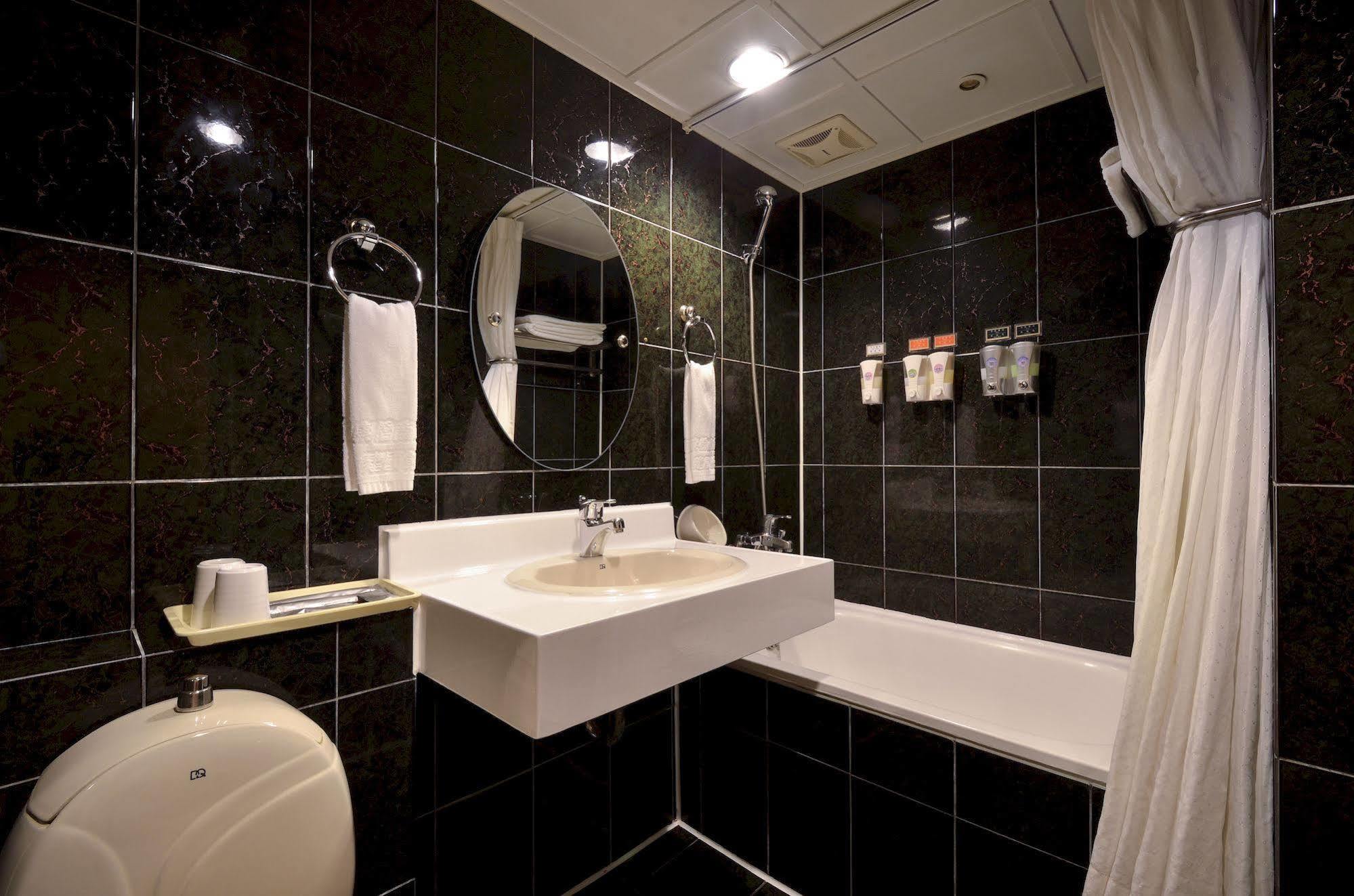 Goodness Hotel Гаосюн Экстерьер фото