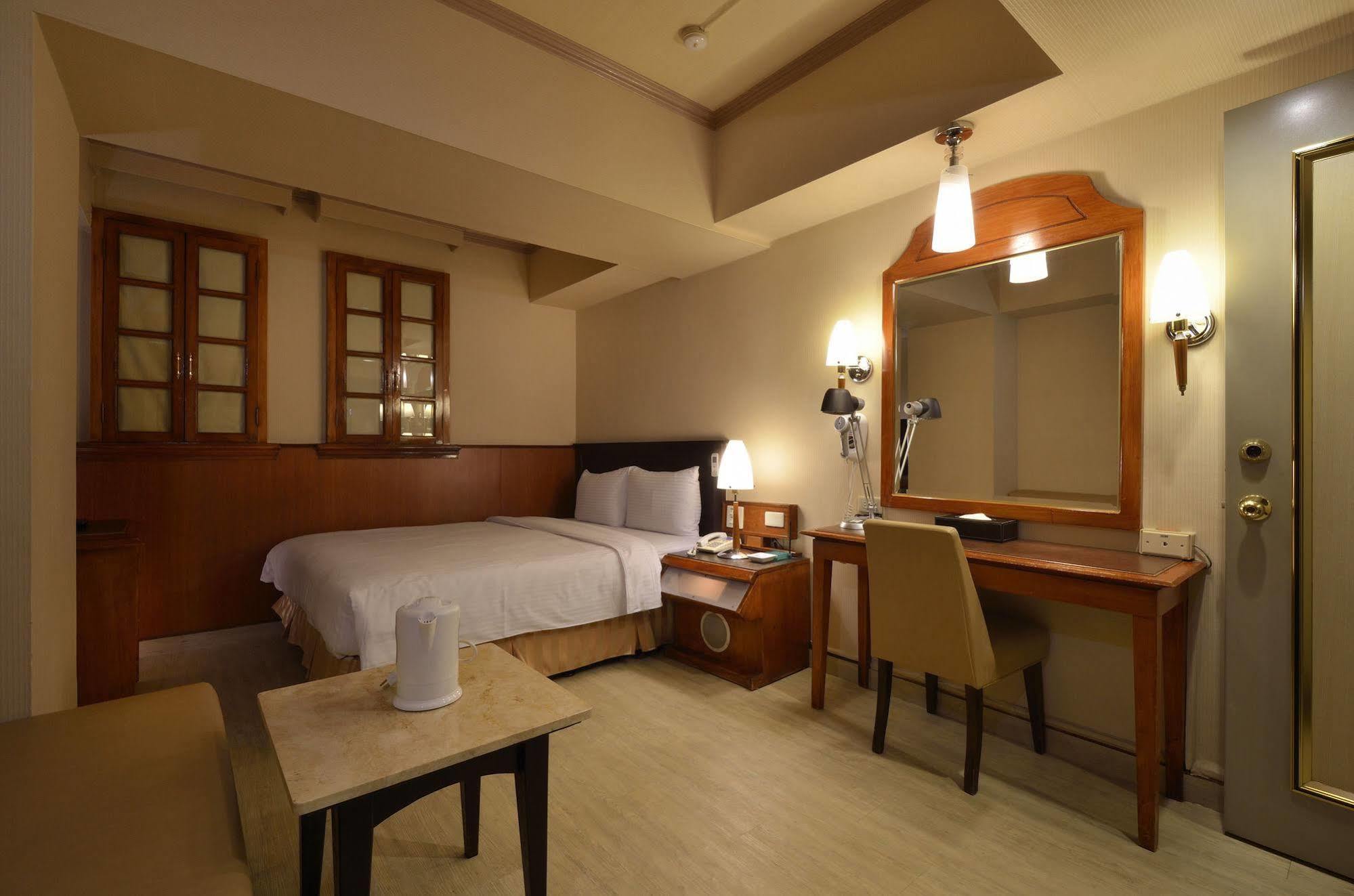 Goodness Hotel Гаосюн Экстерьер фото